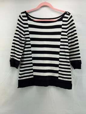 Women's White House Black market Medium sweater